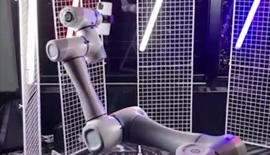 Glambooth 360 : le photobooth robotisé